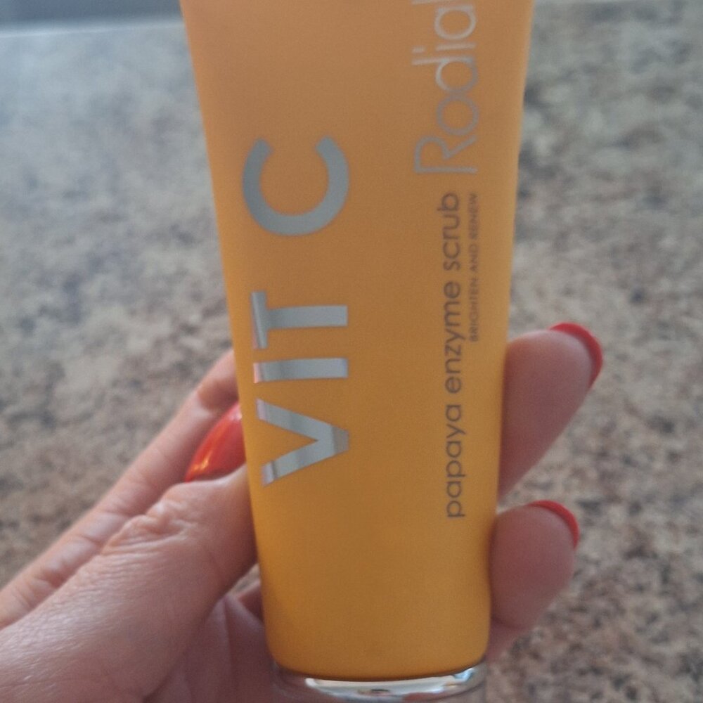 Rodail Vit C Papaya Enzyme Scrub Brand New
